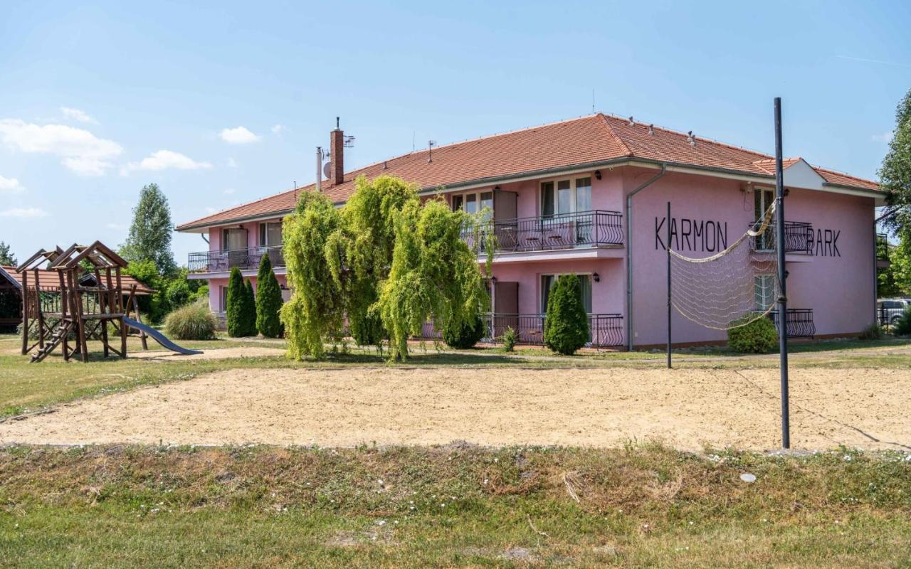 Apartmany Karmon Park Вельки-Медер Экстерьер фото