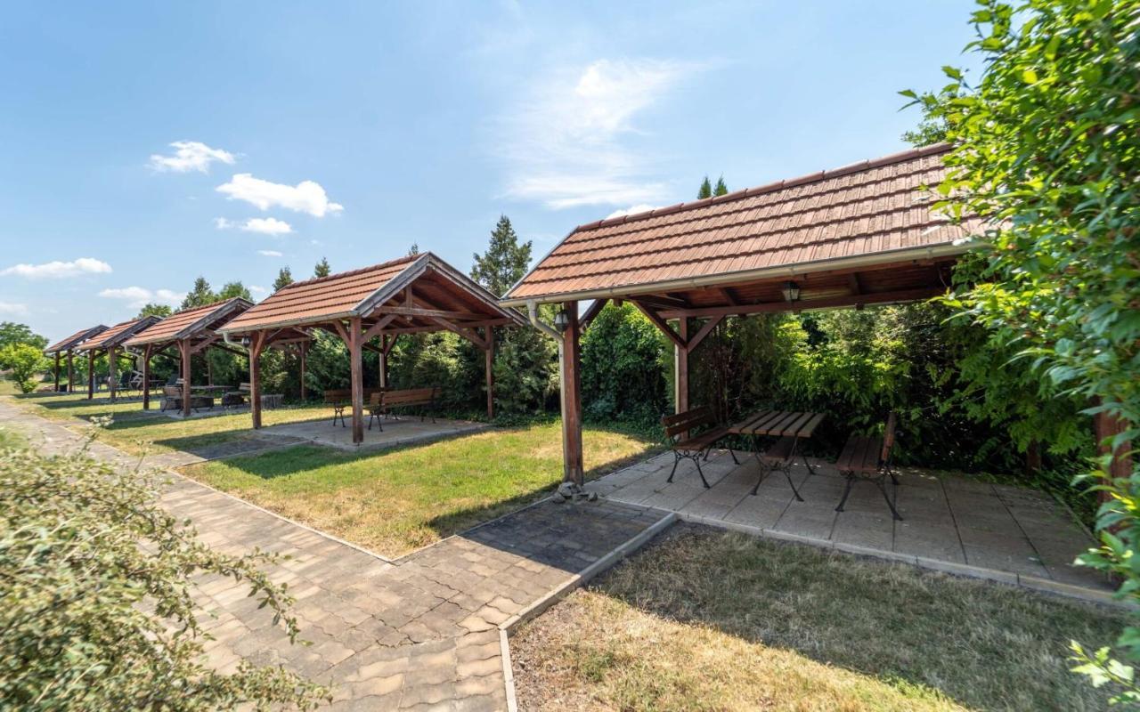 Apartmany Karmon Park Вельки-Медер Экстерьер фото
